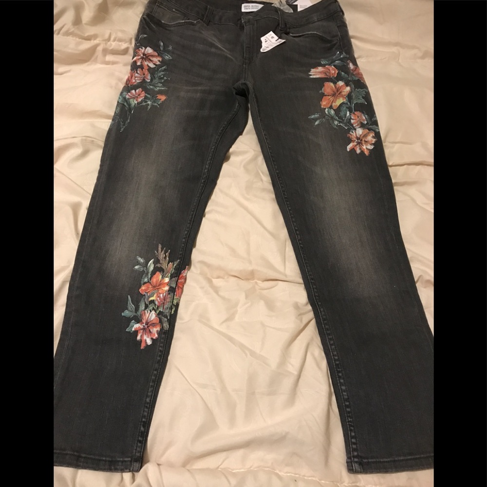 Zara Mid Rise Skinny Jeans NWT